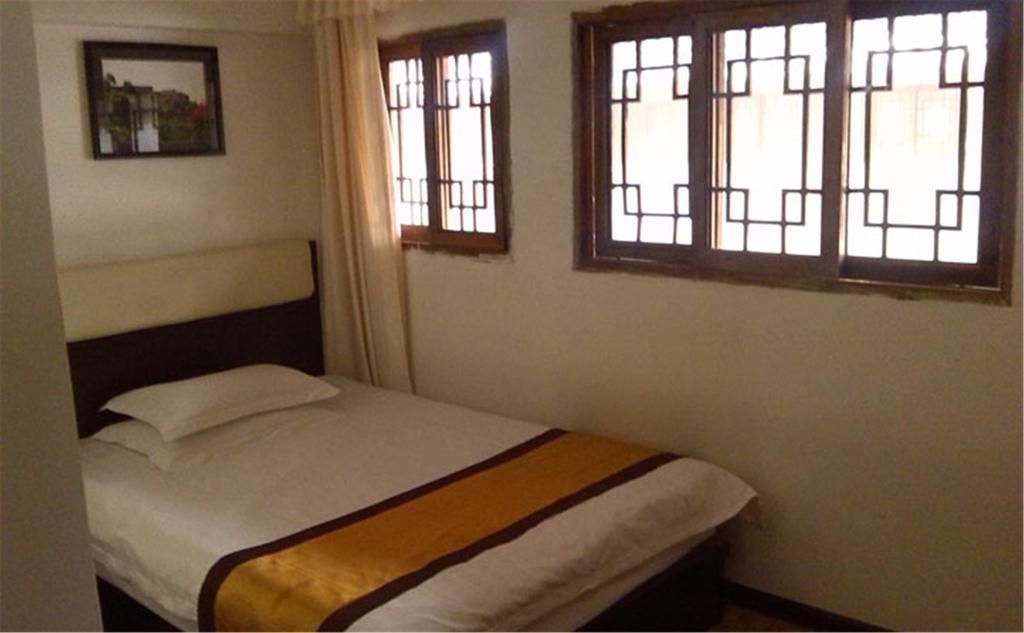 Wudangshan Yinjie Holiday Hotel Danjiangkou Room photo